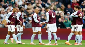 أستون فيلا يمنع جماهير مكابي تل أبيب من حضور مباراة الدوري الأوروبي وتأثير القرار على أجواء المنافسة